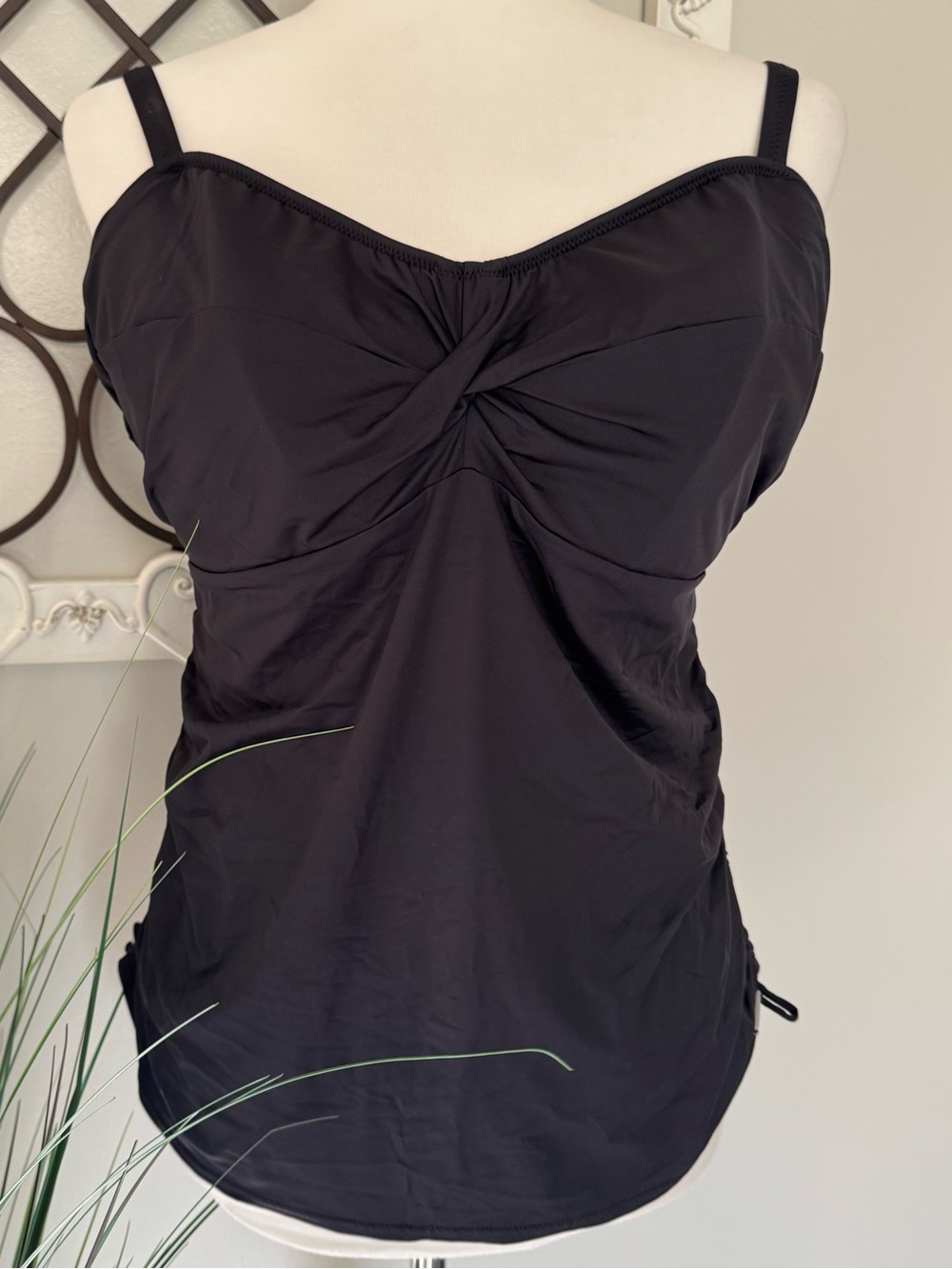 FANTASIE Size 38E Underwire Tankini Swimsuit Top in Black
